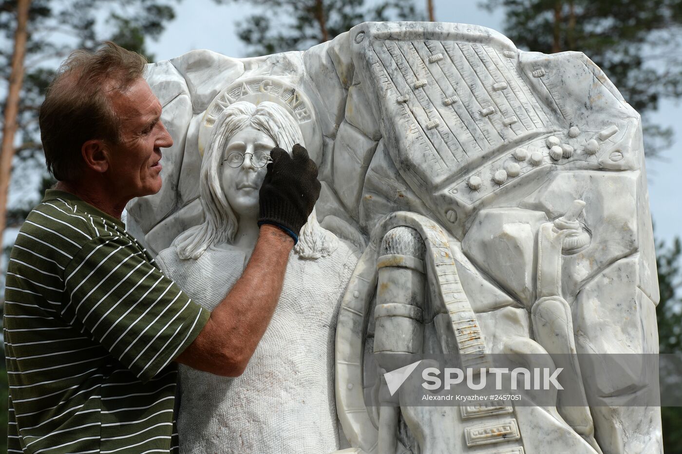 Sculptor Vladimir Voichishin of Altai Region