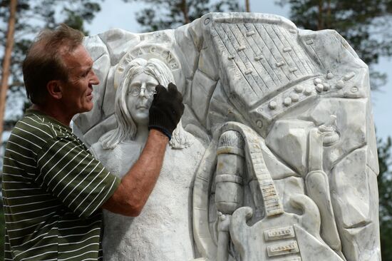 Sculptor Vladimir Voichishin of Altai Region