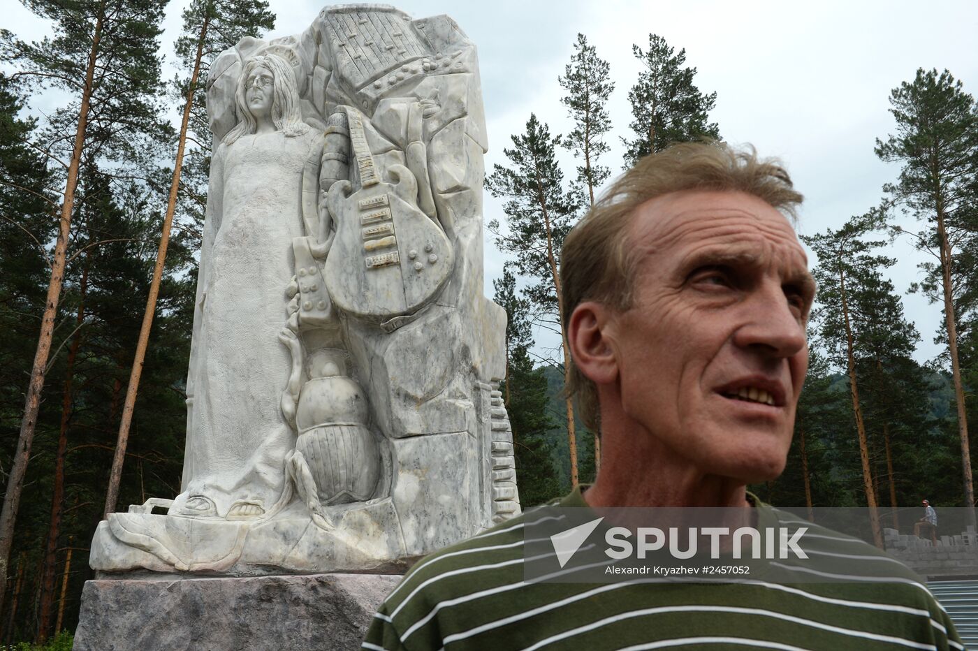 Sculptor Vladimir Voichishin of Altai Region