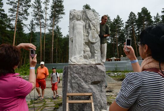 Sculptor Vladimir Voichishin of Altai Region