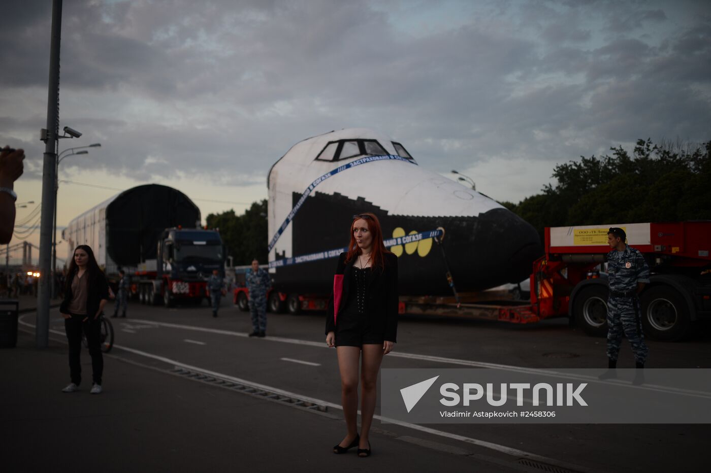 Transporting a mockup of the Buran space shuttle to VDNKh