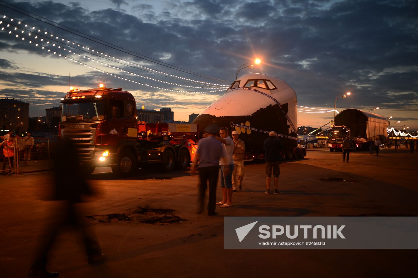 Transporting a mockup of the Buran space shuttle to VDNKh
