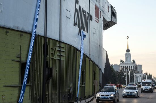 Buran spacecraft model transported to VDNKh