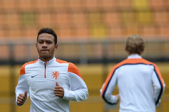 Football. FIFA World Cup. Dutch team training session