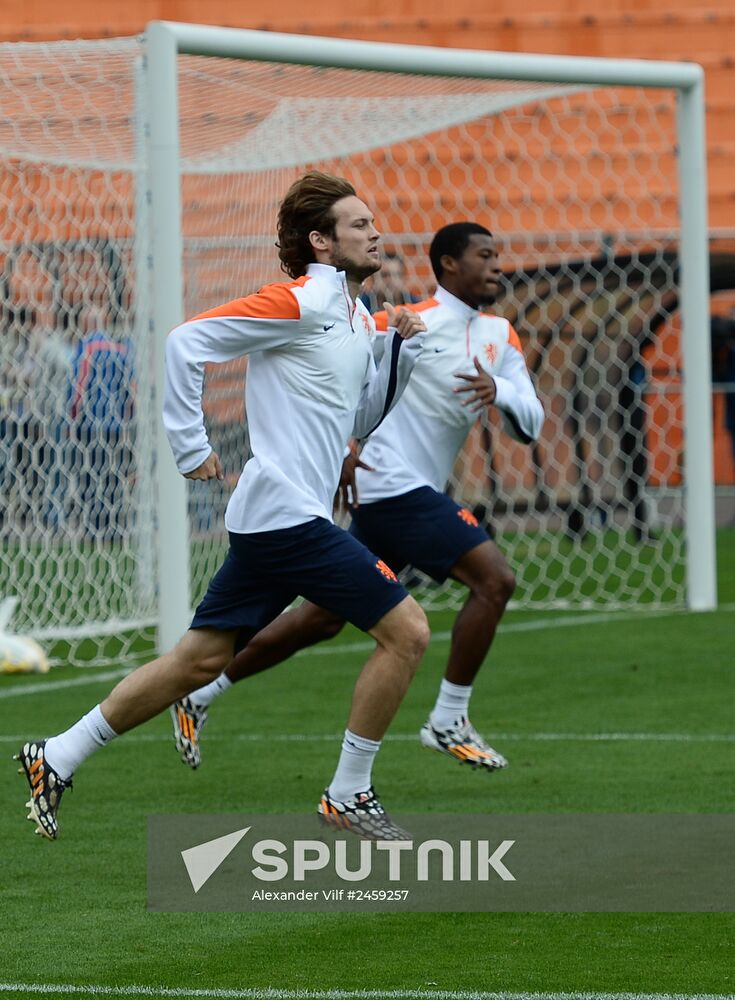 Football. FIFA World Cup. Dutch team training session