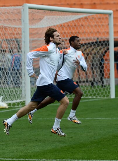 Football. FIFA World Cup. Dutch team training session