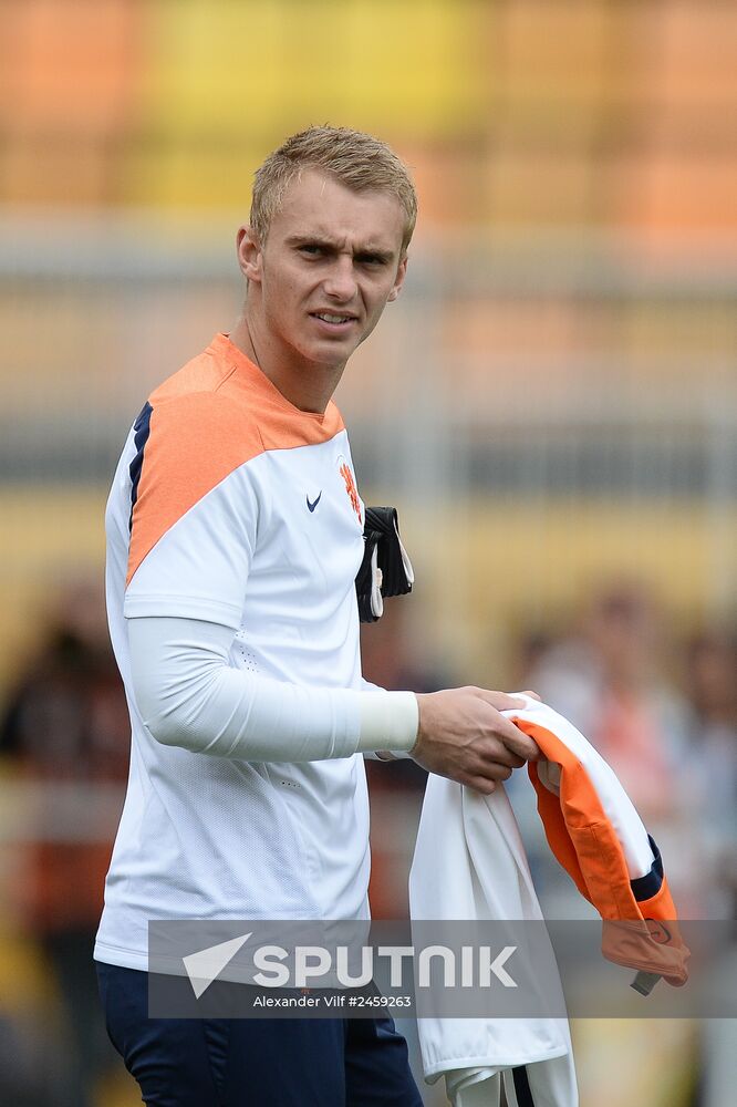 Football. FIFA World Cup. Dutch team training session