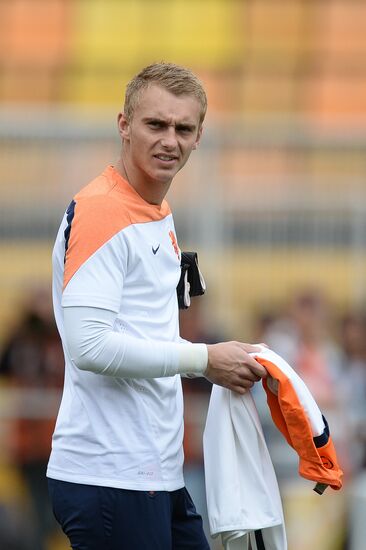 Football. FIFA World Cup. Dutch team training session