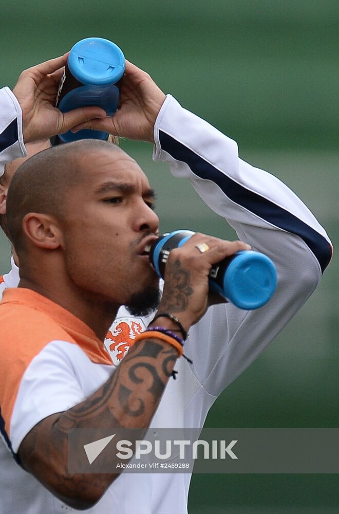 Football. FIFA World Cup. Dutch team training session