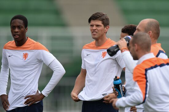 Football. FIFA World Cup. Dutch team training session