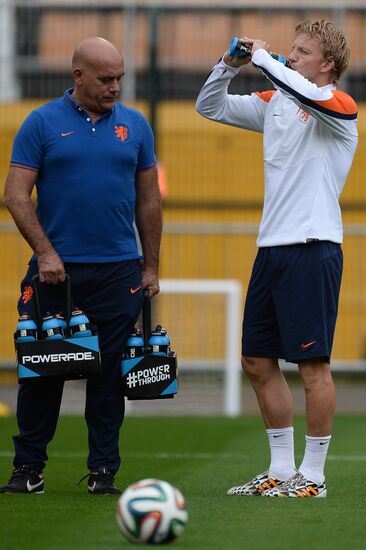 Football. FIFA World Cup. Dutch team training session