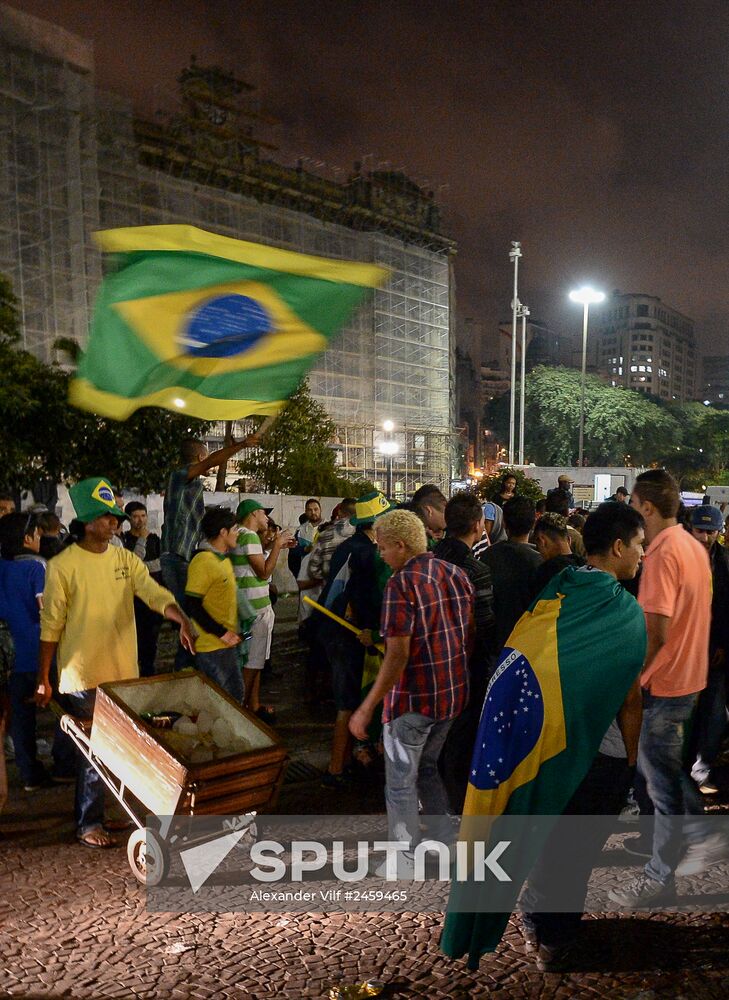 Football fans in central Sao Paulo after a semifinal game between Brazil and Germany. Location: Brazil, Sao Paulo. Author: Alexander Vilf/Sputnik. Sao Paulo after Brazil vs. Germany game
