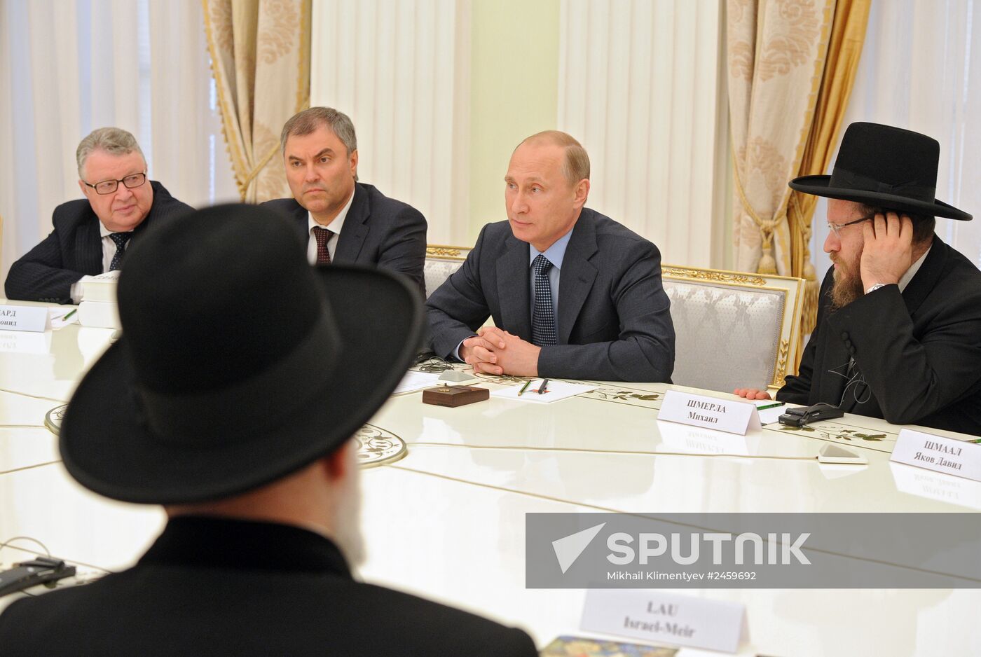 Vladimir Putin meets with delegation of rabbis from foreign countries