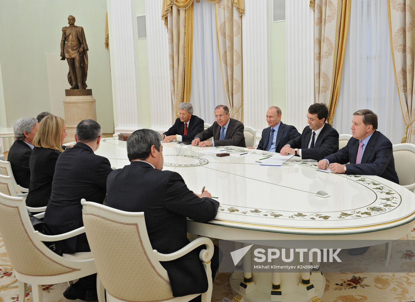 Vladimir Putin meets with Federica Mogherini