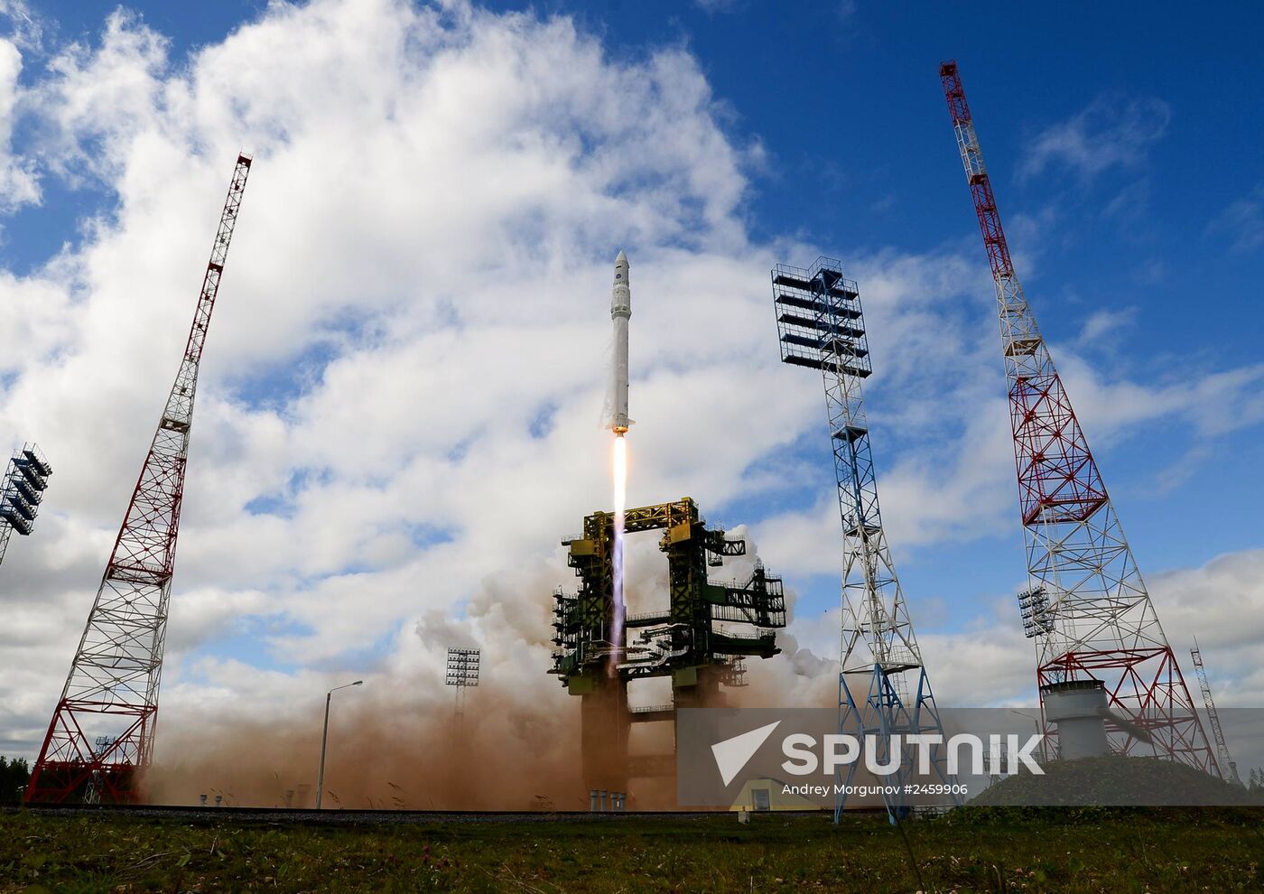 Angara missile launch