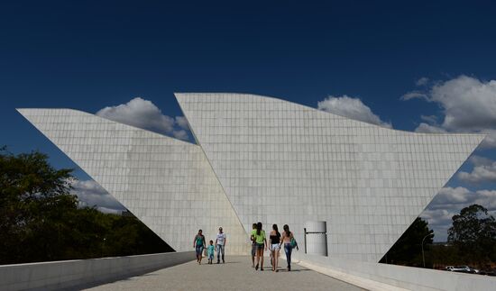 Cities of the world. Brasilia