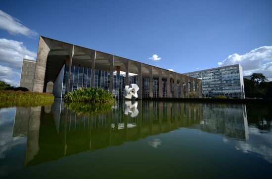 Cities of the world. Brasilia