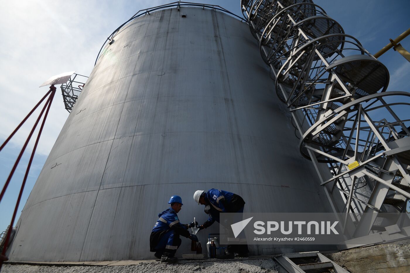 Quality control of Gazprom-Neft's oil products