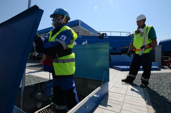 Quality control of Gazprom-Neft's oil products