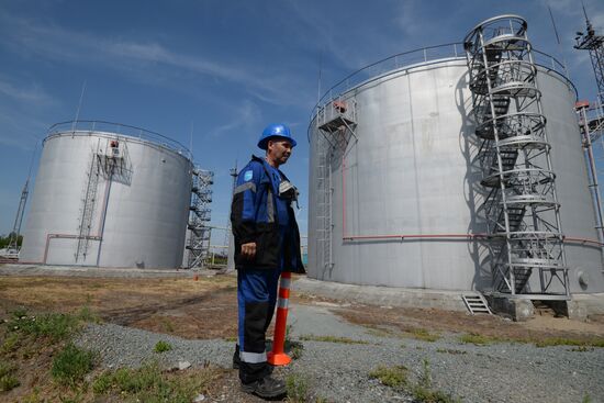 Quality control of Gazprom-Neft's oil products