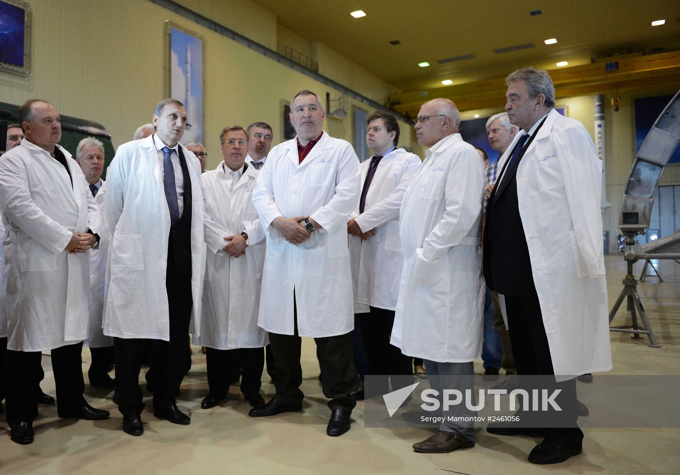 Dmitry Rogozin visits Khrunichev Center