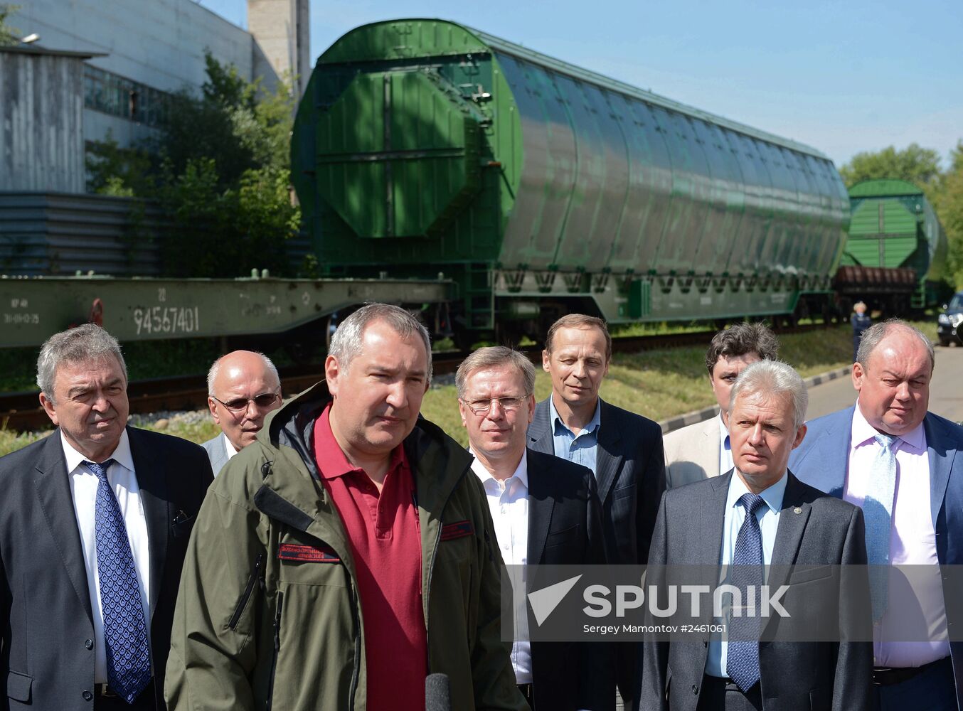 Dmitry Rogozin visits Khrunichev Center