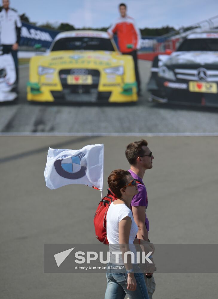 Motorsport. DTM. Stage 5. Day 2