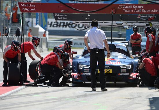 Motorsport. DTM. Stage 5. Day 2