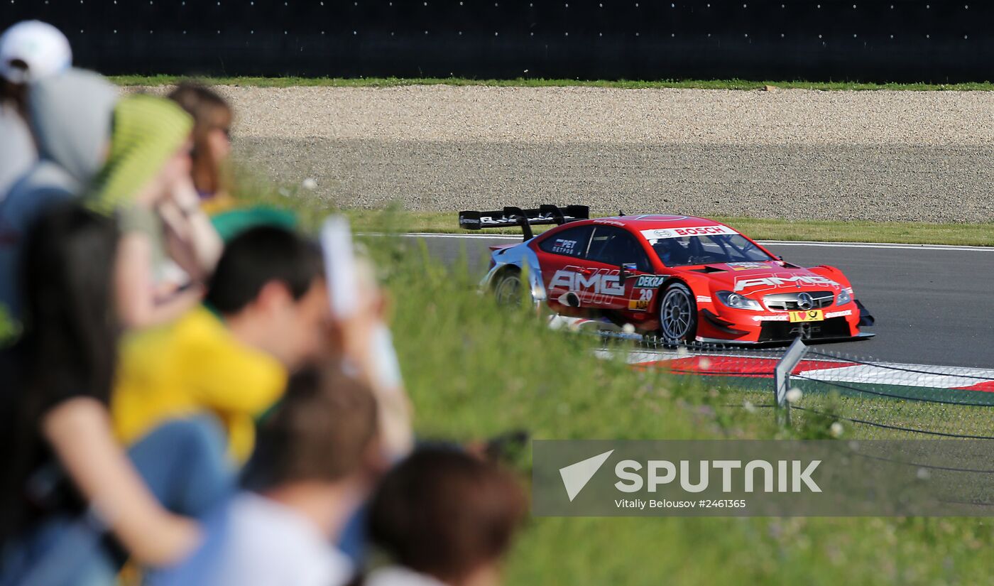 Motorsport. DTM. Stage 5. Day 2