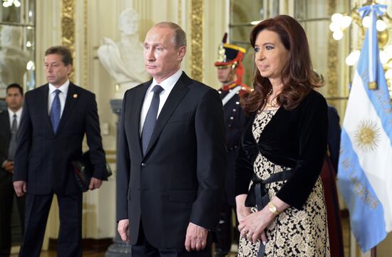 Vladimir Putin visits Argentina