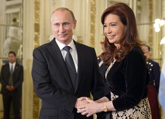 Vladimir Putin visits Argentina