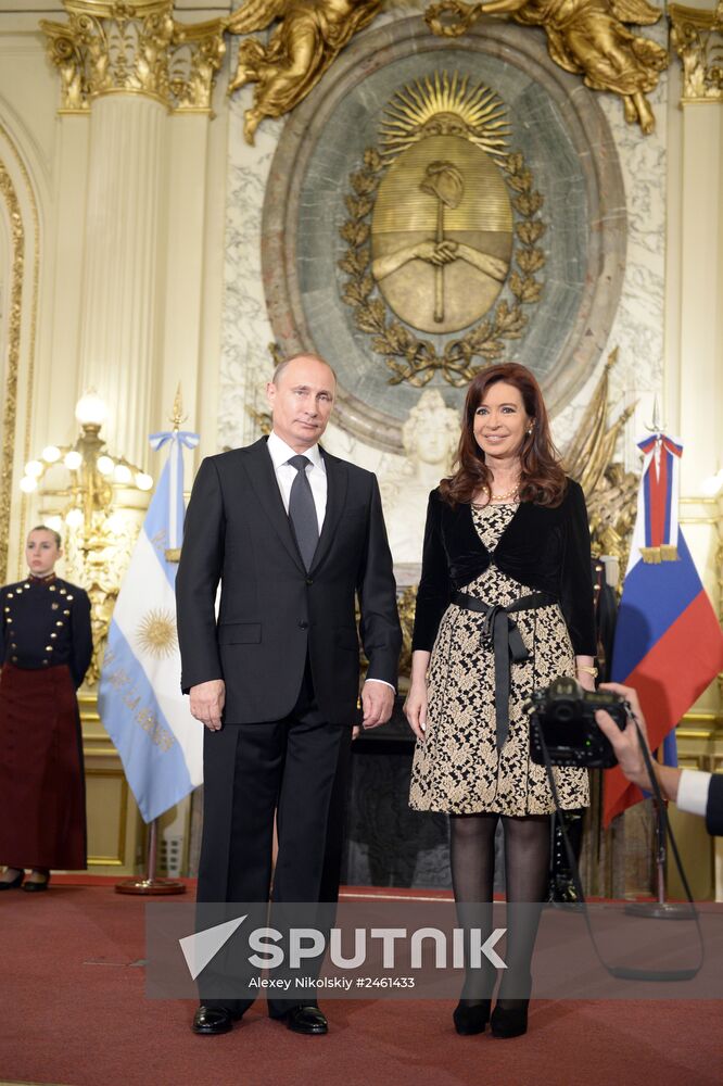 Vladimir Putin visits Argentina