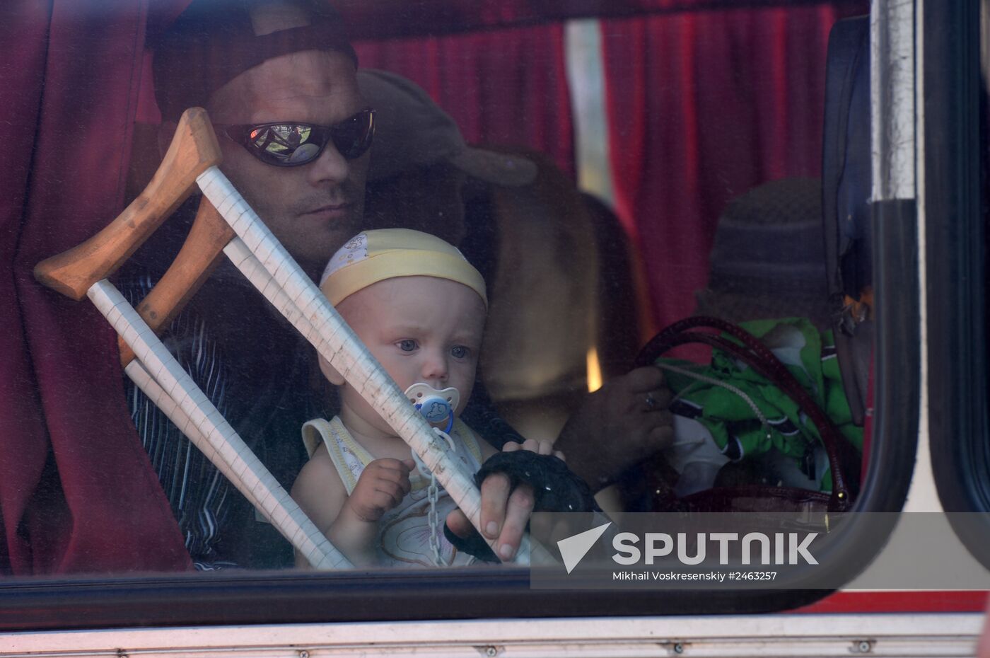 Another group of refugees from Donetsk escaping to Russia