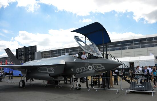 Farnborough International Airshow 2014. Day 3