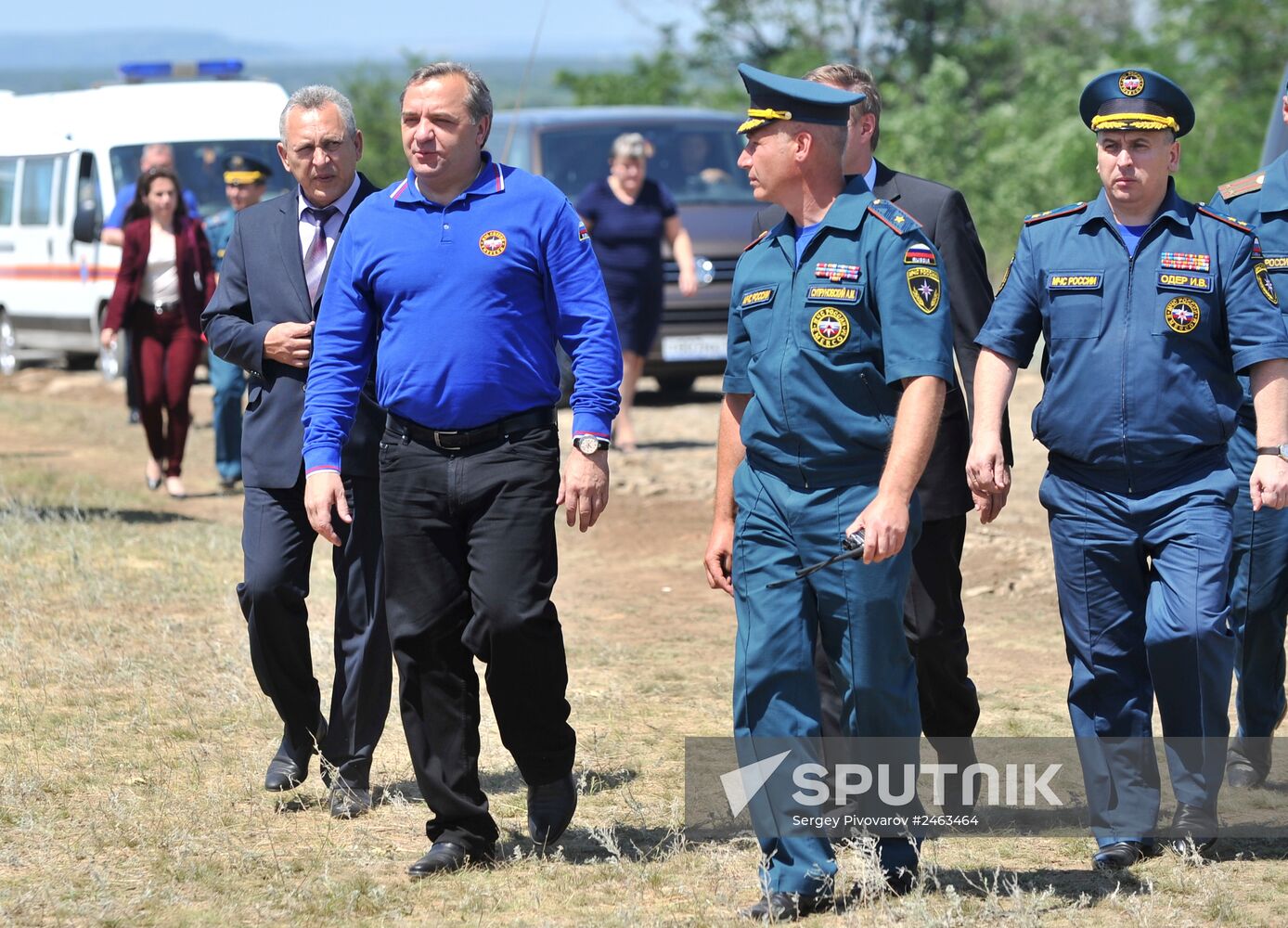 Emergency Situations Minister Vladimir Puchkov visits refugee camp in Rostov Region