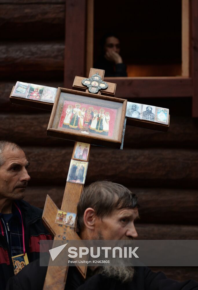 Religious procession in memory of Russian Royal Family executed in Yekaterinburg