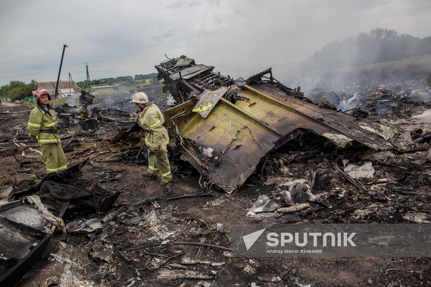 Malaysian Boeing crashes in Ukraine