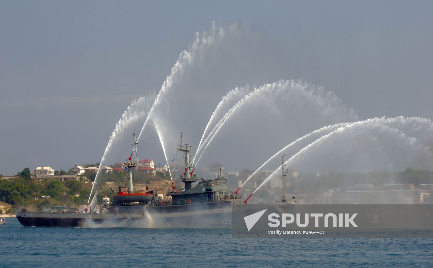 Navy Day parade rehearsed in Sevastopol