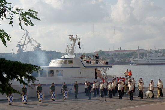 Navy Day parade rehearsed in Sevastopol