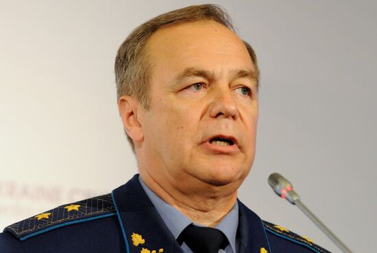 Briefing by military expert Igor Romanenki