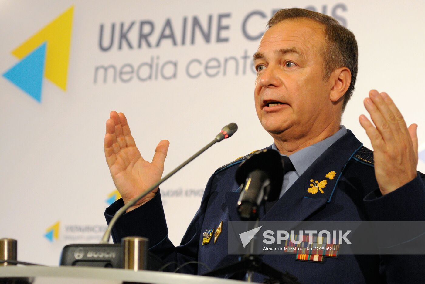 Briefing by military expert Igor Romanenki
