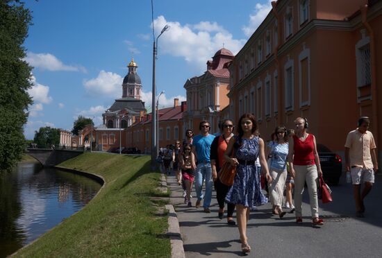 Remote Petersburg Theater Journey