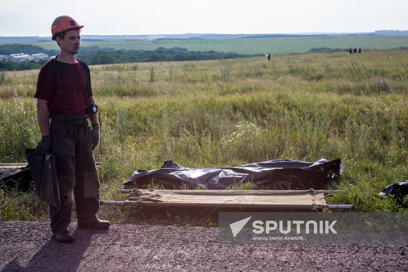 Bodies recovered at Malaysia Airlines Boeing 777 crash site near Shakhtyorsk