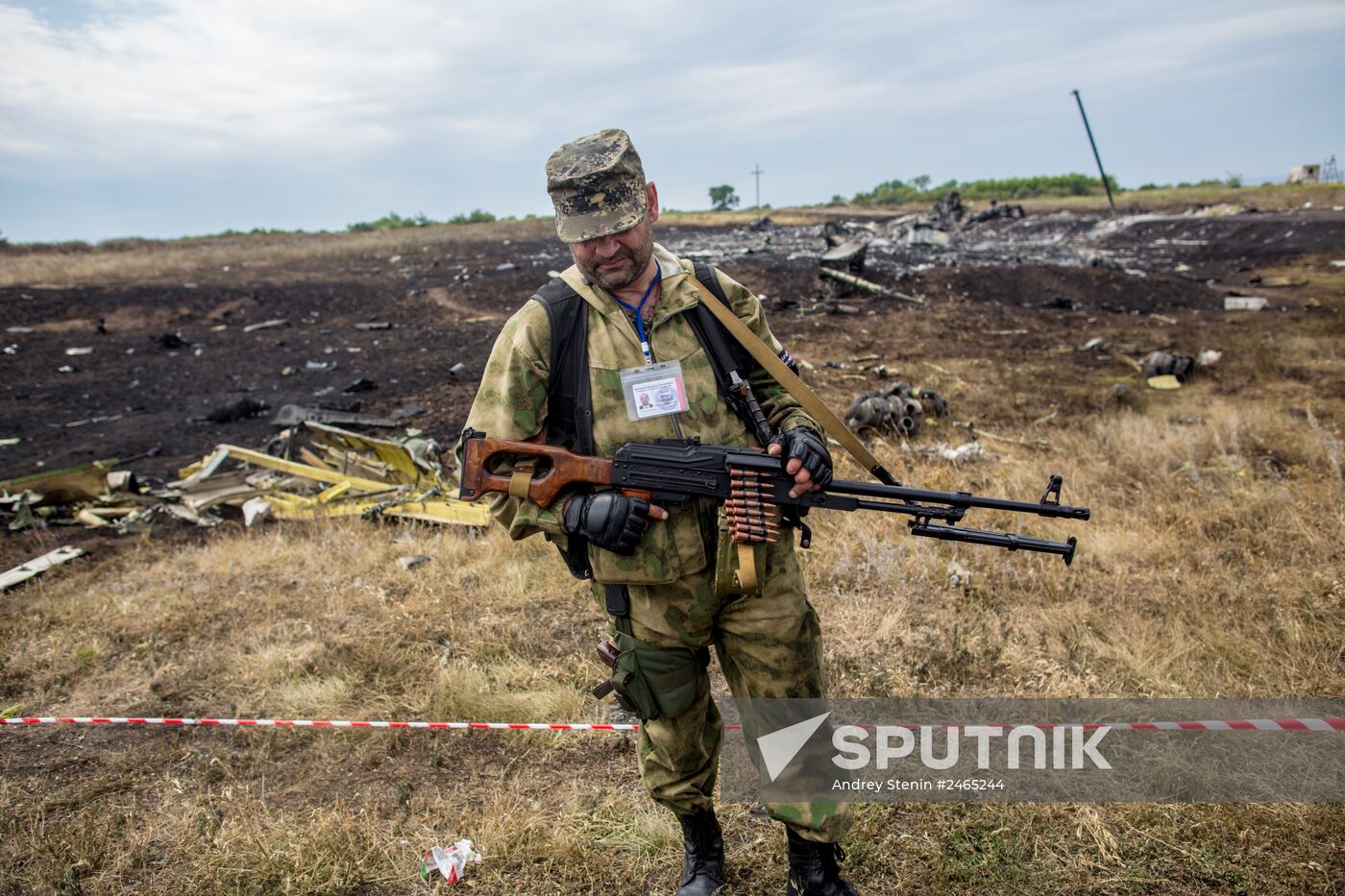 Bodies recovered at Malaysia Airlines Boeing 777 crash site near Shakhtyorsk