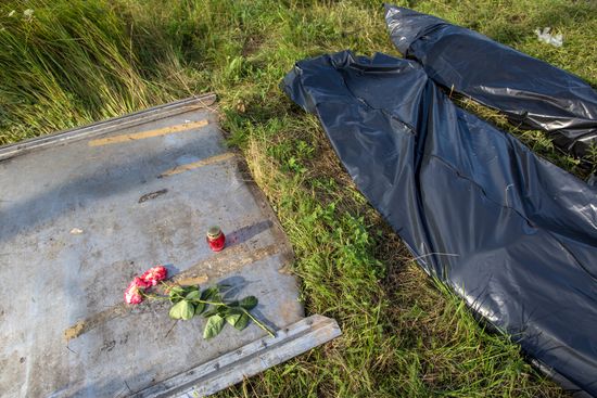Bodies recovered at Malaysia Airlines Boeing 777 crash site near Shakhtyorsk