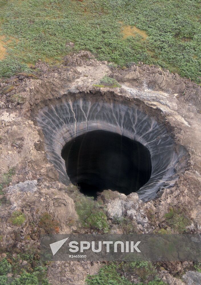 Crater of unknown origin discovered on Yamal