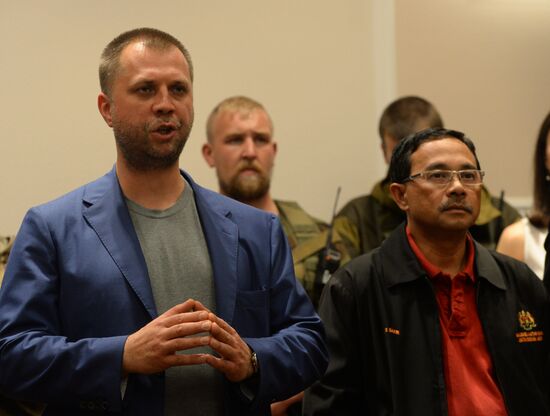 Malaysian experts receive flight recorders of crashed B-777 airliner