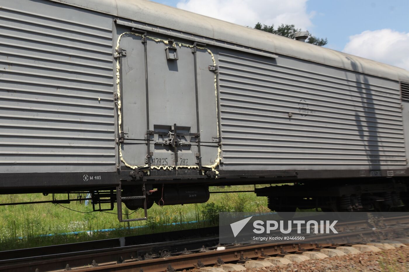 Train delivers bodies of Malaysian B-777 air crash victims to Kharkov