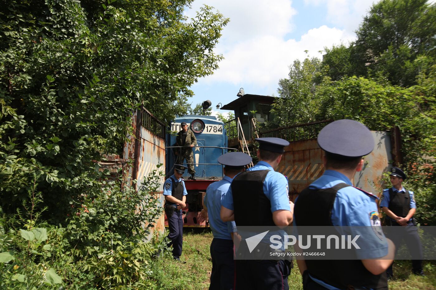 Train delivers bodies of Malaysian B-777 air crash victims to Kharkov