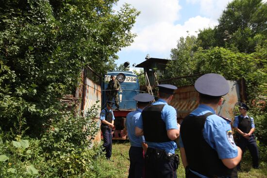 Train delivers bodies of Malaysian B-777 air crash victims to Kharkov